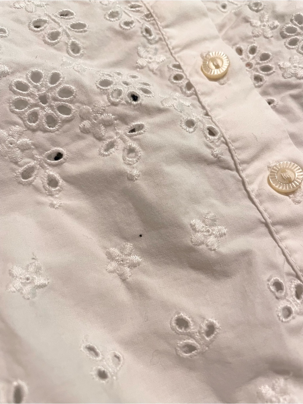 Gap x DÔEN Eyelet Crop Top - Picture 6 of 8
